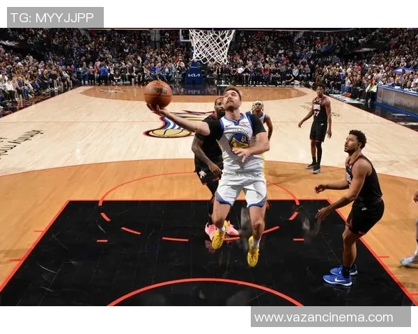 夏季联赛精彩对决76人勇士争锋相对展现年轻球员风采